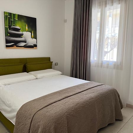 De Luxe Apartments Eden Sirmione Dış mekan fotoğraf
