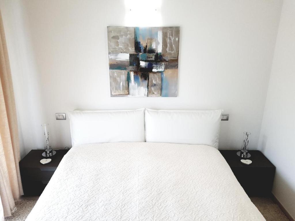 De Luxe Apartments Eden Sirmione Dış mekan fotoğraf