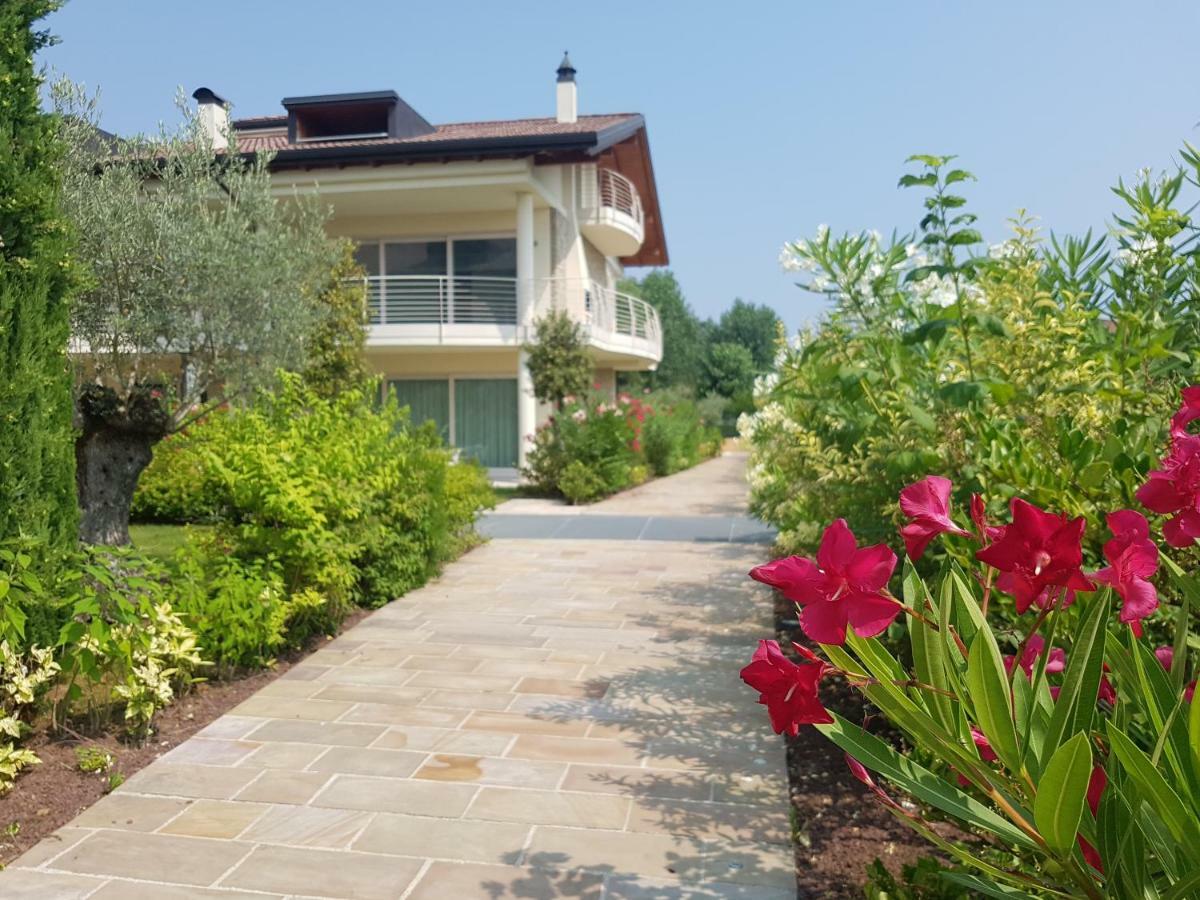 De Luxe Apartments Eden Sirmione Dış mekan fotoğraf